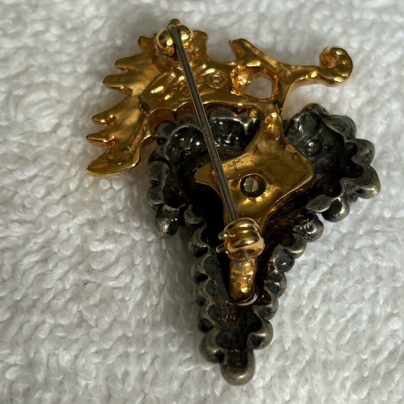 FAF Gold Plated & Pewter Grape Cluster Brooch Unisex - Picture 4 of 9